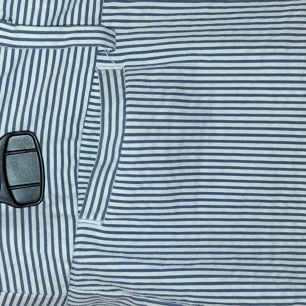 Ann Taylor Navy and White Striped Pants. Size 6p. - Picture 4 of 9